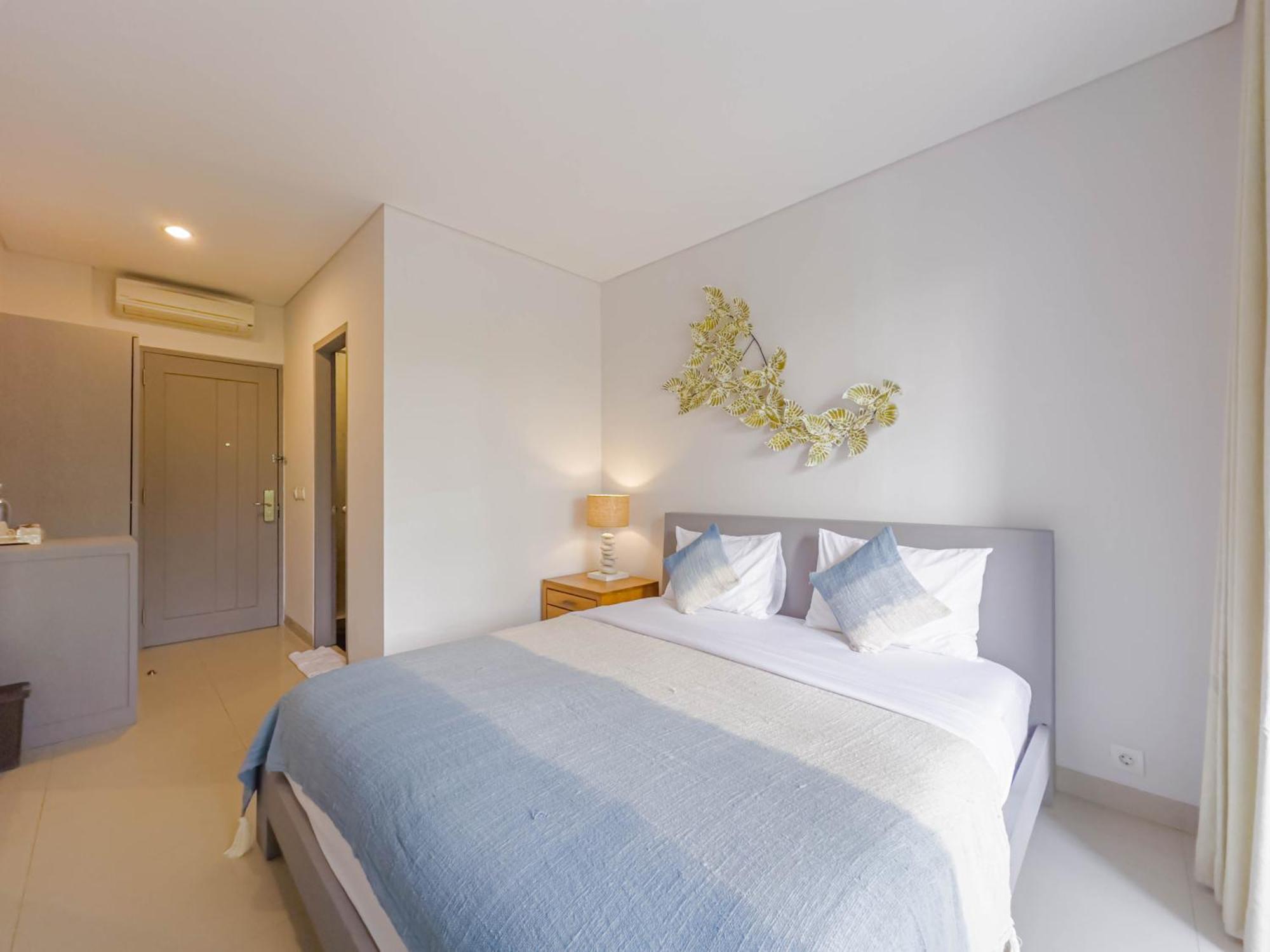 Hola Seminyak Hotel Room photo
