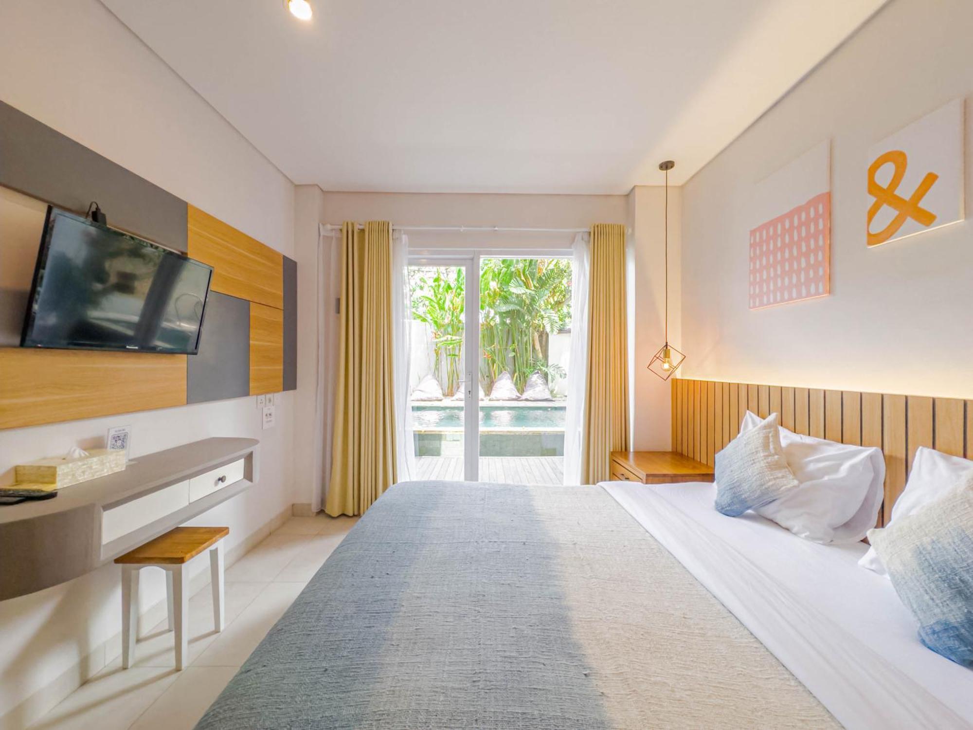 Hola Seminyak Hotel Room photo
