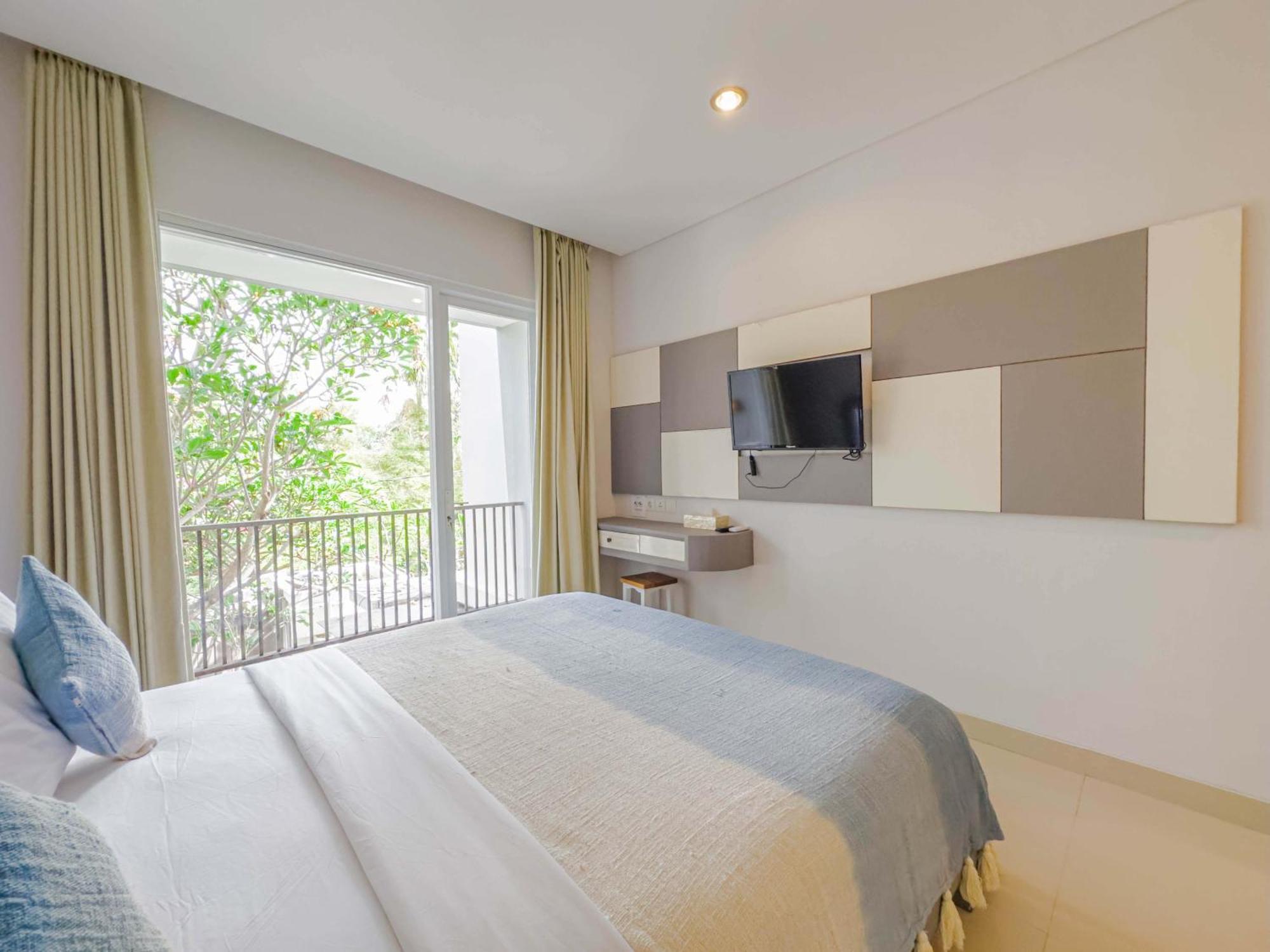 Hola Seminyak Hotel Room photo